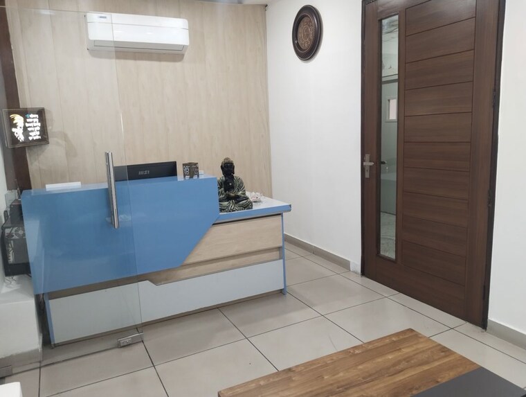 Bathroom, sector 34 Commercial Office Space 800 Sq.Ft. In Sector 34 Chandigarh 10572678
