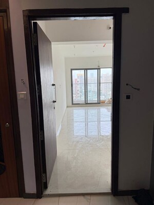 Room in 1 BHK Apartment at Siddhivinayak Habitats, Dadar West – for Sale