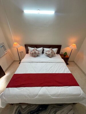 1 RK Builder Floor For Rent in Sector 55