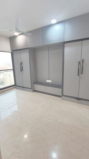 Room in 2.5 BHK Apartment at Agami Eternity, Bandra East – for Rent