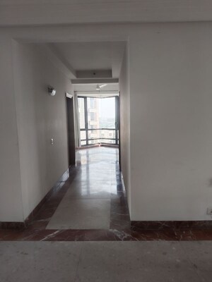 Building Lobby in 2.5 BHK Apartment at Jaypee Green Crescent Court, Jaypee Greens – for Sale