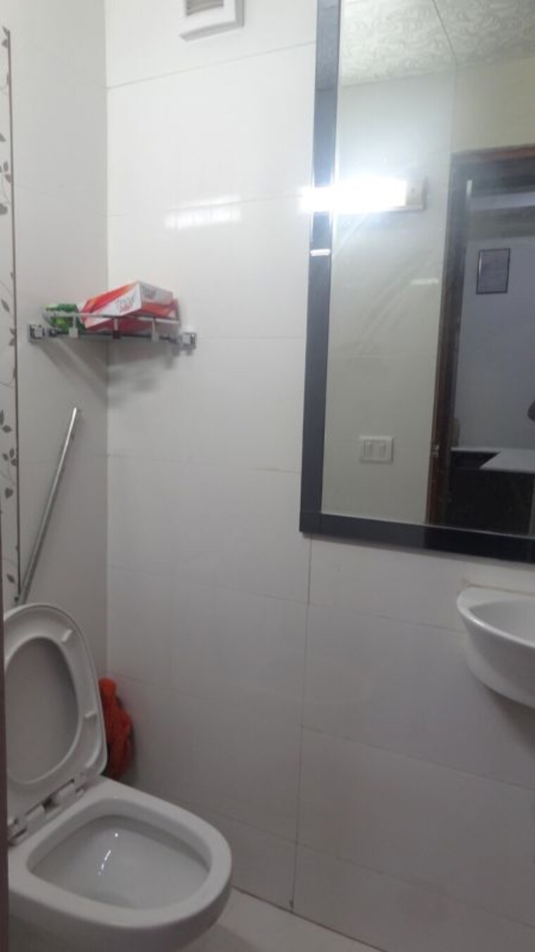 Bathroom, ild-trade-centre Commercial Office Space 1150 Sq.Ft. In Sector 47 Gurgaon 10572773