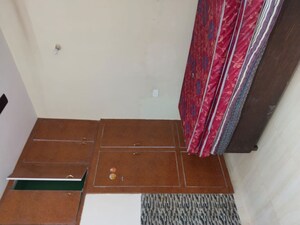 Furnished Amenities in 2 BHK Builder Floor at Govind Vihar – for Rent