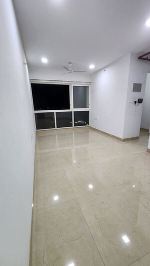 Room in 2 BHK Apartment at Mahindra Alcove, Chandivali – for Rent