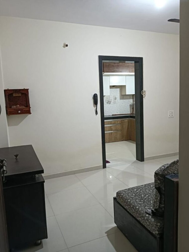 Team Area, runwal-nirvana 2 Bedroom 800 Sq.Ft. Apartment In Parel Mumbai 10572821