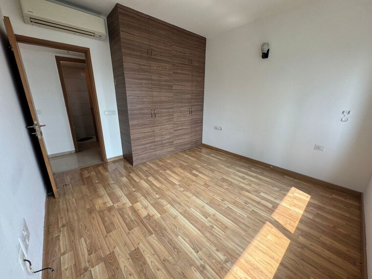 Room, sector 52 3 Bedroom 1621 Sq.Ft. Builder Floor In Sector 52 Gurgaon 10572814