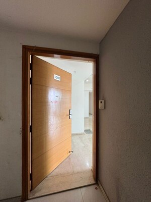 Building Lobby in 3 BHK Builder Floor at Sector 52 – for Rent