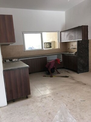Room in 5 BHK Villa at Mapsko Casa BellA-Villas, Sector 82 – for Sale