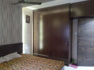 Bedroom in 2.5 BHK Apartment at Mayuresh Park, Bhandup West – for Rent