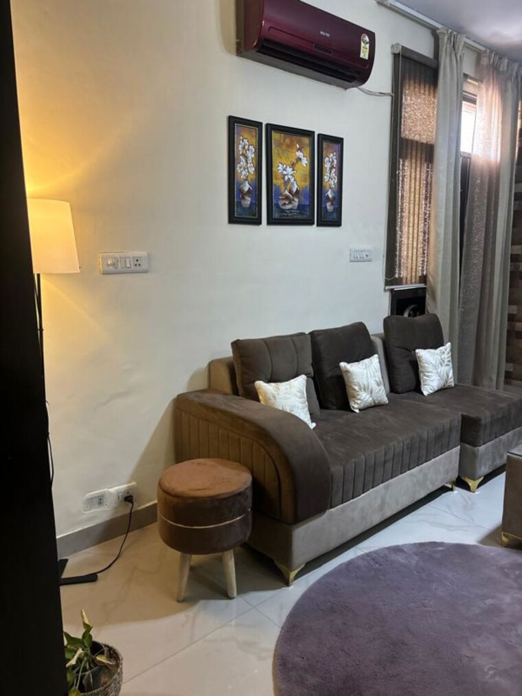 Living Room, sector 21c 3 Bedroom 1450 Sq.Ft. Apartment In Sector 21c Faridabad 10572811