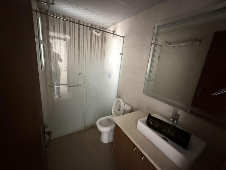 Bathroom, palam-vihar-residents-association 3 Bedroom 1520 Sq.Ft. Builder Floor In Palam Vihar Gurgaon 10572837