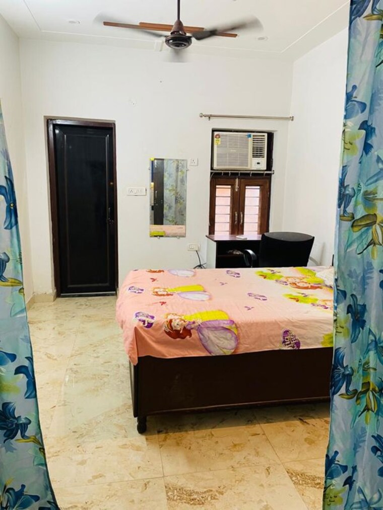 Bedroom, sector 46 1 RK 50 Sq.Yd. Independent House In Sector 46 Faridabad 10572836