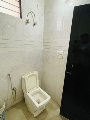 Bathroom in 1 RK Independent House at Sector 46 – for Rent