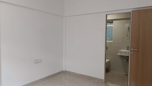 Room in 1 BHK Builder Floor at Sevenfolds Minal And Madhavkunj, Vile Parle East – for Sale