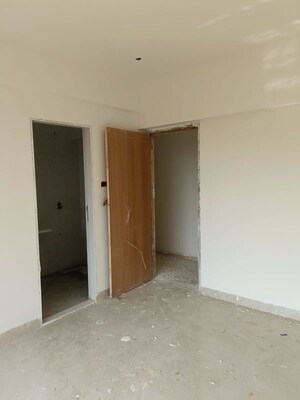 Room in 1 BHK Builder Floor at Sevenfolds Minal And Madhavkunj, Vile Parle East – for Sale