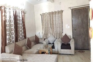 Living Room in 1.5 BHK Independent House at Khandwe Nagar – for Rent