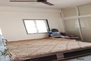 Kitchen in 1.5 BHK Independent House at Khandwe Nagar – for Rent