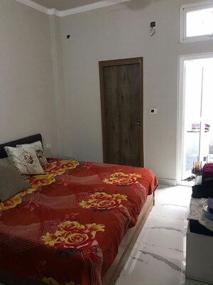 Bedroom in 2 BHK Builder Floor at Dehrakhas – for Rent