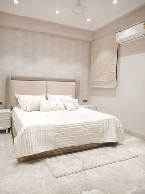Bedroom in 4 BHK Builder Floor at Sector 22 – for Rent