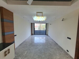 Room in 4 BHK Builder Floor at Palam Vihar Residents Association, Palam Vihar – for Rent