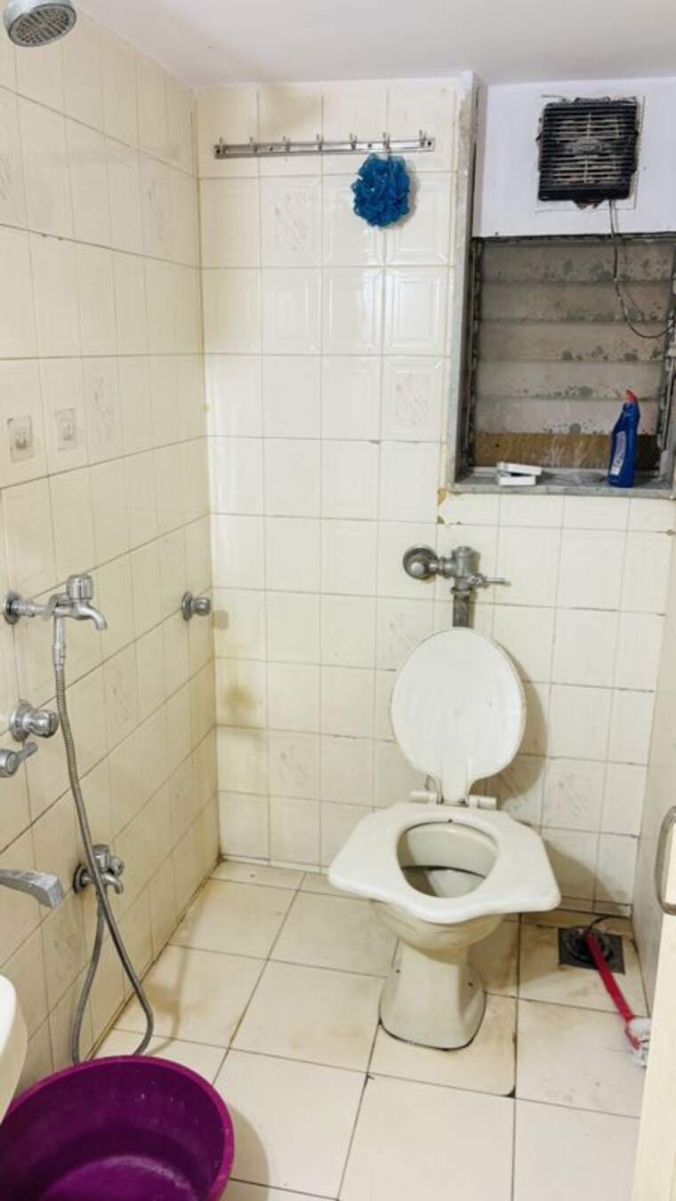 Bathroom, yogi-hills 2 Bedroom 755 Sq.Ft. Apartment In Mulund West Mumbai 10572895