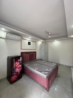 1 RkBuilder Floor For Rent in Sector 57