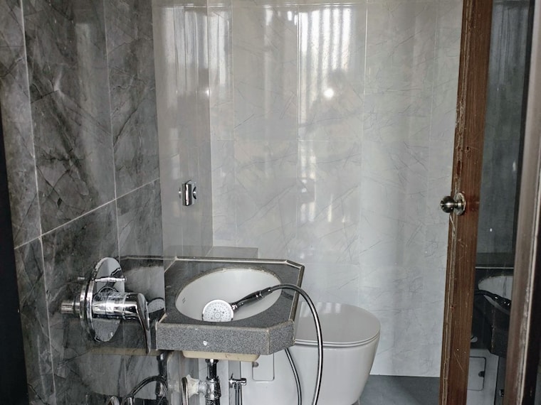Bathroom, dadar west 1 Bedroom 423 Sq.Ft. Apartment In Dadar West Mumbai 10572908