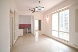 Room in 2 BHK Apartment at Value Meadows Vista, Raj Nagar Extension – for Sale