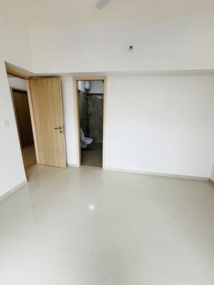 Room in 3.5 BHK Apartment at L And T Rejuve 360, Mulund West – for Rent