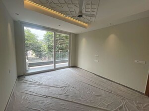 Room in 4 BHK Builder Floor at Sector 22 – for Rent