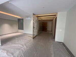 Room in 4 BHK Builder Floor at Sector 22 – for Rent