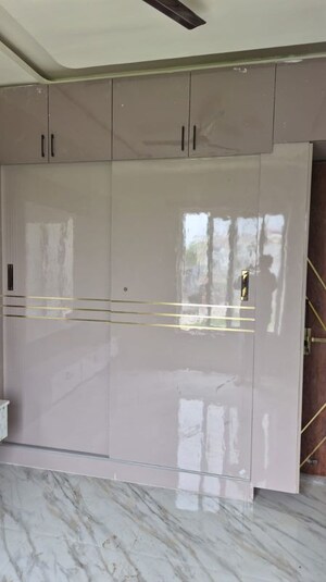 Room in 2 BHK Builder Floor at Shimla Bypass Road – for Rent
