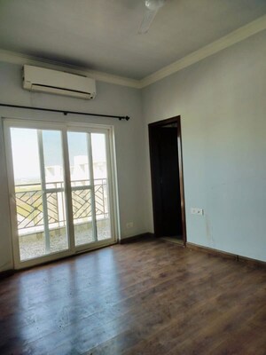 4 BHK Builder Floor For Rent in Sector 21