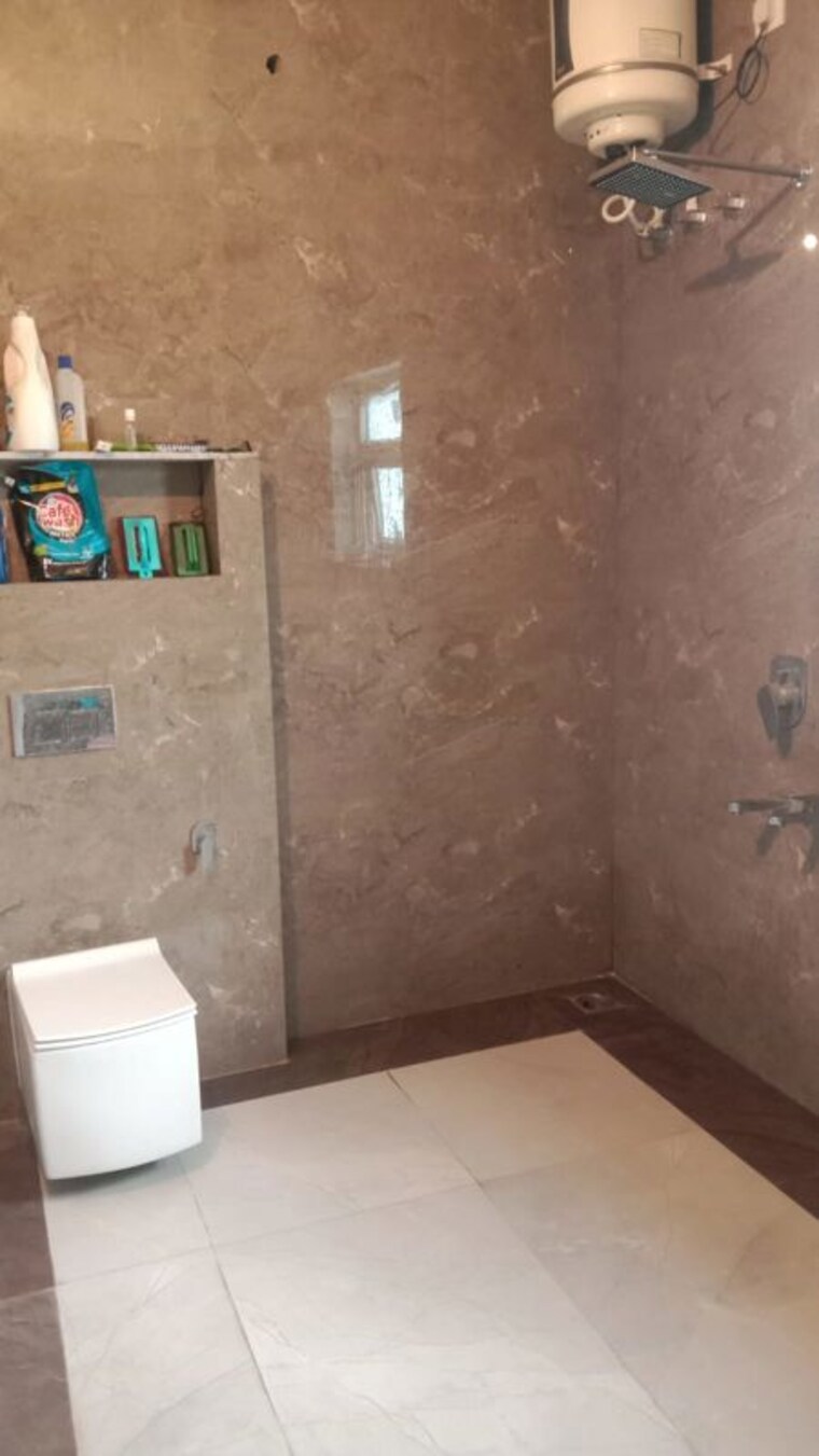 Bathroom, aman vihar 3 Bedroom 2200 Sq.Ft. Builder Floor In Aman Vihar Dehradun 10573005