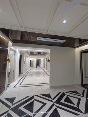 Staircase in 4 BHK Builder Floor at Sector 21 – for Rent