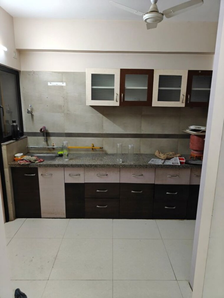 Kitchen, shela 2 Bedroom 920 Sq.Ft. Apartment In Shela Ahmedabad 10573008