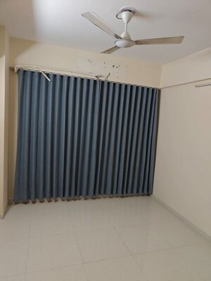 Room in 2 BHK Apartment at Shela – for Rent