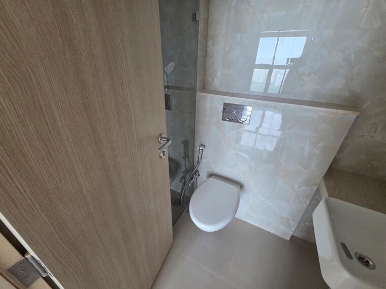 Bathroom, sheth-avante 2 Bedroom 620 Sq.Ft. Apartment In Kanjurmarg West Mumbai 10573010