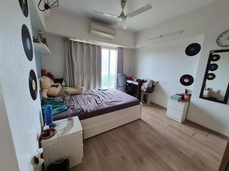 Bedroom, bandra east 3 Bedroom 1255 Sq.Ft. Builder Floor In Bandra East Mumbai 10572983