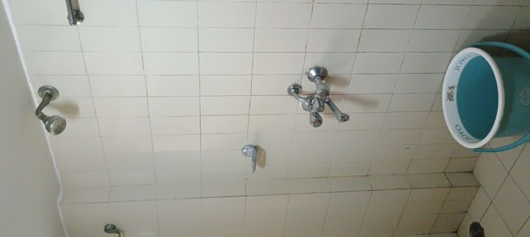 Bathroom, powai-vihar 1 Bedroom 590 Sq.Ft. Apartment In Powai Mumbai 10573022