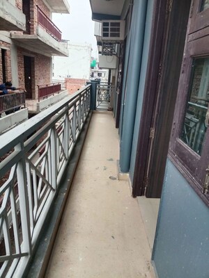 Balcony in 1 RK Builder Floor at Sector 52 – for Rent