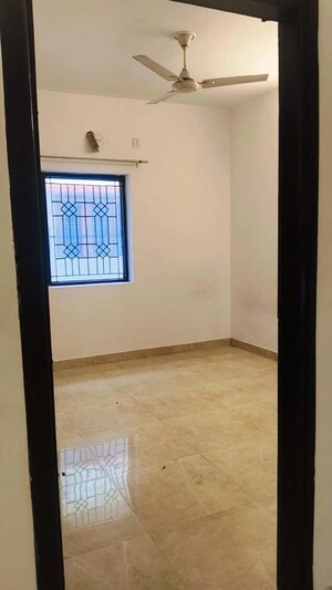 Room in 4 BHK Independent House at Shimla Bypass Road – for Rent