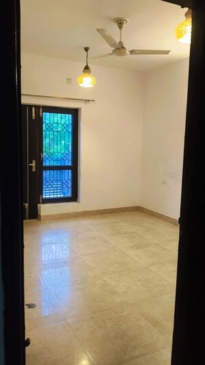 Room in 4 BHK Independent House at Shimla Bypass Road – for Rent