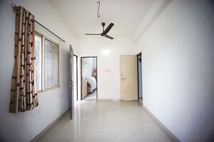 Room in 4 BHK Independent House at Ghodasar – for Sale