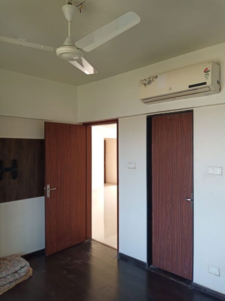 Bedroom, viva-hallmark 3 Bedroom 1500 Sq.Ft. Apartment In Bavdhan Pune 10573075