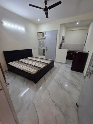 1 RK Builder Floor For Rent in Sector 52