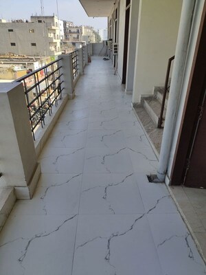 Balcony in 1 RK Builder Floor at Sector 52 – for Rent