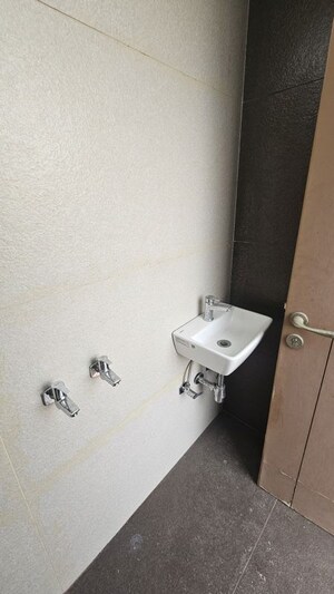 Bathroom in 6+ BHK Villa at Sector 55 – for Sale