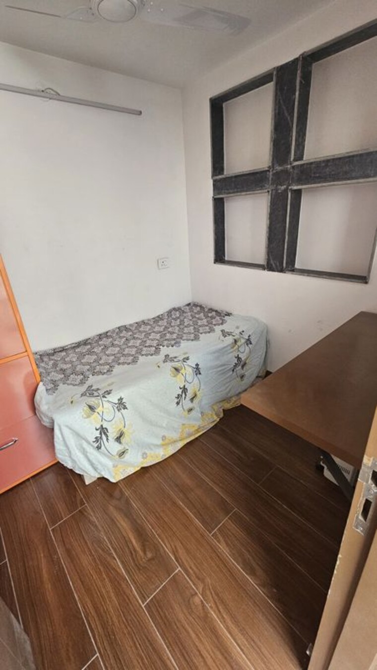 Bedroom, sector 55 6+ Bedroom 398 Sq.Ft. Villa In Sector 55 Noida 10573101