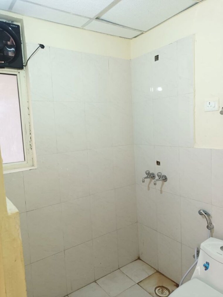 Bathroom, landmark-the-homes-81 3 Bedroom 750 Sq.Ft. Apartment In Sector 81 Gurgaon 10573140